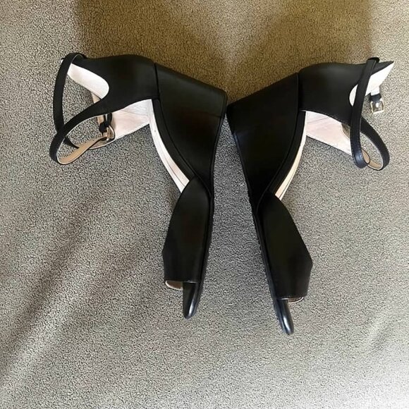 Cole Haan Wedge Sandal (Like New) - Picture 3 of 6